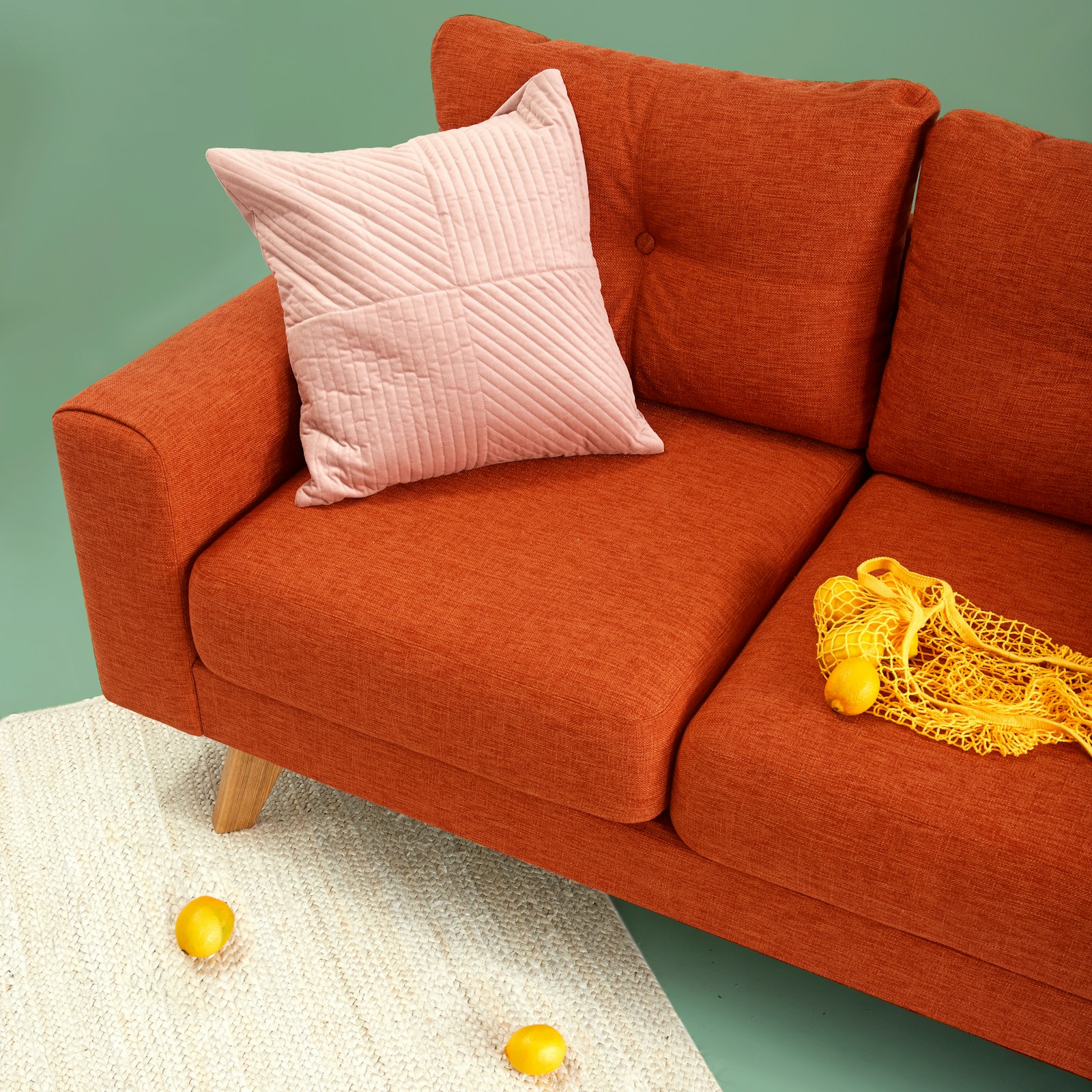 Sofa sale timing for UK home furniture shoppers buying decision context